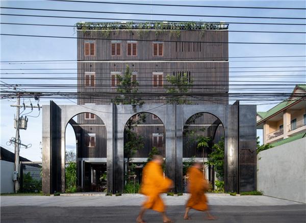 Gahn酒店  / Studio Locomotive#钢金属外墙建筑设计案例 #钢金属外立面建筑设计 #酒店建筑设计 