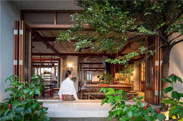 Gahn酒店  / Studio Locomotive_3801687