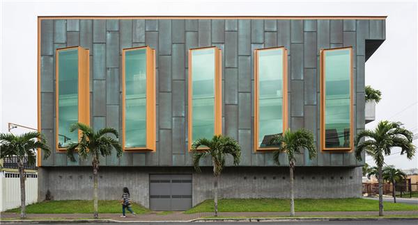 Van der Laat  Jimenez总部大楼 / FORO ARQUITECTOS#铜金属外墙建筑设计案例 #铜金属外立面建筑设计 #咬合式青铜合金金属屋面 