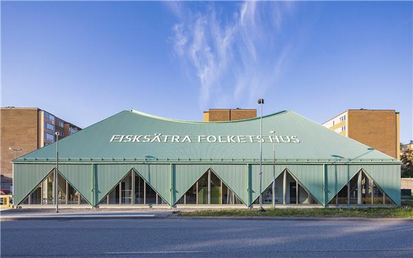 瑞典梯形帐篷社区中心“人民之家” / Sandellsandberg Architects#钢金属外墙建筑设计案例 #钢金属外立面建筑设计 #社区中心 
