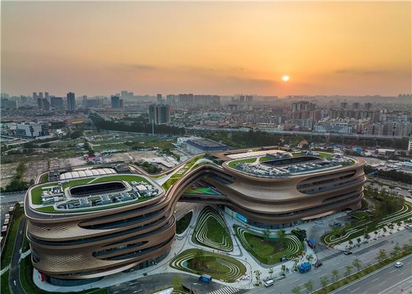 广州无限极广场 / Zaha Hadid Architects#(Aedas)#(BIAD)#(EDOMARCHITECTS)#(GMD国际设计)#(HMD汉米敦)#(LLA建筑)#(OPR)#(TOD开发项目)#(UUA)#(柏涛建筑)#(办公高层)#(办公设施)#(办公综合楼)#(办公综合体)#(北京方庄时代生活广场)#(北京王府井国际品牌中心)#(玻璃楼写字楼)#(步行街入口)#(城市地标)#(城市综合体)#(穿孔铝制遮阳板)#(低密度生态街区)#(地标)#(地标建筑)#(独特视野建筑设计有限公司)#(多首层)#(方大设计)#(高层办公楼)#(高层公建)#(高层住宅小区合集)#(工业邻里)#(工业园区)#(公共空间)#(公园)#(购物广场)#(购物空间)#(购物社交空间)#(光谷APP广场)#(规划设计)#(贵州毕节融府天地)#(翰时国际建筑)#(合肥1912商业区)#(华建集团华东建筑设计研究总院)#(活力街区)#(吉林市铁建城市综合体)#(建筑更新)#(建筑规划设计)#(建筑综合体)#(街道)#(街景设计)#(街区更新)#(街区商业)#(街区式商业)#(经济发展)#(景德镇陶瓷文化旅游城)#(景观设计)#(居民绿地设计案例)#(居民区)#(居民区绿地设计案例)#(居住平面图)#(居住区 景观)#(居住区 平面)#(居住区案例分析)#(居住区规划平面图)#(居住区规划设计案例)#(居住区景观)#(居住区住宅)#(居住区住宅设计)#(居住区组团)#(居住设计案例)#(居住小区)#(开放街区)#(克拉玛依)#(临水住宅)#(凌空SOHO)#(零售空间)#(零壹城市建筑事务所)#(旅游城)#(旅游建筑)#(绿地缤纷城)#(绿色建筑)#(南京)#(南沙)#(宁波横河街商业会所)#(企业办公楼)#(企业总部)#(青岛)#(青岛佳源华府)#(融创天拖ON地块)#(沙河商务区)#(商办综合体)#(商务综合体)#(商业)#(商业办公)#(商业步行街)#(商业氛围营造)#(商业公园)#(商业街案例分析)#(商业街经典案例)#(商业街区)#(商业景观)#(商业区)#(商业区景观)#(商业区景观设计)#(商业区景观设计案例)#(商业项目)#(商业中心)#(商业中心平面)#(上海宝山宝龙城)#(上海都易建筑设计有限公司)#(上海绿地缤纷城)#(上海绿地中心徐汇绿地缤纷城)#(社区规划)#(社区规划设计)#(生活社区规划设计)#(生态街区)#(时代华威商务中心)#(事建组建筑设计咨询北京有限公司)#(苏州)#(苏州中贸百乐门)#(天华)#(文创)#(无锡恒隆广场)#(西安W酒店及万众广场)#(现代风格办公楼)#(现有住区规划 )#(小区规划设计)#(小区花园设计)#(小区设计平面图)#(小区设计图)#(小区住宅)#(写字办公楼)#(写字楼)#(写字楼大门)#(写字楼设计案例)#(星光时代广场)#(休息室)#(徐汇绿地缤纷城)#(沿街商业效果图)#(壹东建筑设计)#(义乌之心城市生活广场)#(优秀居住区)#(优秀小区设计)#(优秀住宅区规划案例)#(尤安设计)#(鱼复工业园区)#(娱乐综合体)#(毓秀国际公馆)#(园区)#(扎哈)#(郑州华润新时代广场)#(中国瓷都文化艺术公园)#(中国美院风景建筑设计院)#(主题商业街)#(住宅)#(住宅规划)#(住宅鸟瞰)#(住宅区)#(住宅区规划设计)#(住宅区景观设计)#(住宅小区景观)#(综合体建筑)#(综合项目)#(组团景观)#(769文化区)#(BlueTeam事务所)#(DC国际)#(HMD)#(HZADICOLTD)#(JStudio)#(Kokaistudios)#(NikkenSekkei日建设计)#(SOHO)#(SPARK)#(TOD商业)#(URBANUS都市实践)#(UUA建筑师事务所)#(VLounge)#(ZIAD)#(案例)#(办公)#(办公建筑)#(办公建筑设计)#(办公楼)#(办公塔楼)#(办公园区)#(北京丽泽商务区)#(滨水商业街)#(滨水商业效果图)#(玻璃楼 写字楼)#(步行街)#(陈晨)#(成都国际商贸城)#(成都商业街)#(城市公园)#(创意园区)#(电竞)#(电竞产业园)#(锋思国际GPT)#(概念方案)#(高层)#(高层办公)#(高层办公建筑)#(高层城市综合体)#(高层商业)#(高层写字楼建筑设计)#(高层综合体)#(公寓)#(购物)#(购物中心)#(贵阳魔都MALL)#(国DeDeJ建筑景观设计公司)#(国内居住区)#(海湾)#(杭州市建筑设计研究有限公司)#(花园式办公)#(花园式商业)#(混凝土建筑)#(建成住区规划)#(建滔广场)#(建筑)#(建筑办公楼)#(江门美吉特广场)#(江苏办公楼)#(江苏省办公楼)#(街面)#(经济)#(经济开发区)#(景德镇陶瓷文化旅游城一期)#(景德镇中国瓷都文化艺术公园概念规划)#(景观小区设计)#(酒店)#(酒店建筑)#(居住)#(居住案例)#(居住建筑)#(居住区)#(居住区案例)#(居住区创意概念案例)#(居住区规划案例分析)#(居住区景观设计平面图)#(居住区绿地设计)#(居住区设计案例)#(居住区意向图)#(居住区综合体规划)#(居住小区案例)#(居住小区规划)#(居住小区平面图)#(居住小区住宅)#(居住综合体规划)#(开放商业)#(空中花园)#(昆明佳兆业城市广场项目)#(乐动尚街)#(立体街巷)#(邻里中心)#(临港新城)#(临水建筑)#(临水商业街)#(临水商业效果图)#(临水项目)#(铝金属外立面建筑设计)#(铝金属外墙建筑设计案例)#(美国DeDeJ建筑景观设计公司)#(平面图规划设计)#(企业总部大楼)#(让努维尔)#(人文)#(日建设计)#(商场)#(商务办公建筑)#(商务区)#(商务中心)#(商业办公楼设计)#(商业办公综合楼)#(商业广场)#(商业规划设计)#(商业建筑)#(商业建筑设计)#(商业街)#(商业街案例)#(商业街立面)#(商业街设计案例)#(商业空间)#(商业立面设计)#(商业区景观规划)#(商业设计案例)#(商业屋顶花园)#(商业中心效果图)#(商业综合体)#(商业综合体项目案例)#(商住区)#(上海)#(上海绿地彩虹缤纷商都)#(上海绿地中心)#(上海绿都绣云里综合商业)#(上海日清建筑设计有限公司)#(上海星空之境)#(上饶万达广场)#(社区)#(深圳)#(深圳大学建筑设计研究院有限公司西安分公司)#(深圳华森建筑与工程设计顾问有限公司)#(室外商业街)#(塔楼)#(汤桦建筑设计)#(停车场)#(文创产业园)#(文化建筑)#(屋顶花园)#(厦门建发五缘湾综合体)#(现代办公建筑)#(现代风格商业街)#(现代高层办公)#(现代居住区景观)#(小区)#(小区案例)#(小区公园)#(小区景观平面)#(小区绿地)#(小区设计)#(小区总平面)#(小型商业综合体)#(写字楼案例)#(新疆)#(新疆大厦)#(新世界纺织城中心商务区)#(星环元素)#(休闲空间)#(徐州绿地国际花都商业街)#(沿街商铺)#(沿街商业)#(沿水休闲商业街)#(泳池)#(优秀小区案例分析)#(娱乐中心)#(御龙湾嘉年华商业广场)#(扎哈哈迪德)#(浙江省建筑设计研究院)#(织东分区ZD284商业地块)#(中日)#(众创空间)#(重庆)#(重庆博蓝建筑设计有限公司)#(重庆新华书店集团公司解放碑时尚文化城项目)#(珠海法拉帝亚太中心)#(住区规划设计)#(住宅区规划)#(住宅区规划案例)#(住宅区规划设计案例)#(住宅区立面)#(住宅小区规划设计)#(住宅小区效果图)#(住宅园林)#(著名办公建筑案例分析)#(卓越时代广场二期)#(综合大厦)#(综合楼)#(综合体)#(综合用地)#(综合用地规划)#(总平)#(总平面)