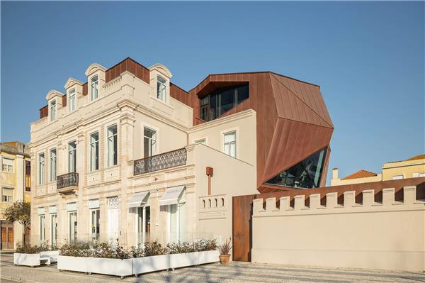 第二层皮肤 / danielmsantos, eng＋arq#铜金属外墙建筑设计案例 #铜金属外立面建筑设计 #老旧建筑改造 