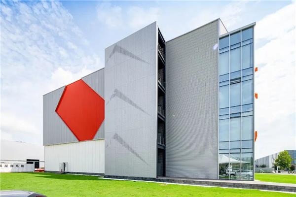 一文告诉你，为什么选择覆膜彩涂板#新型建筑材料 #新型建材 #建筑外立面材料 