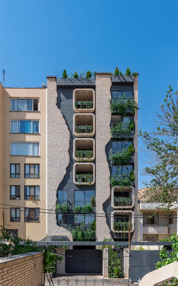 砖块盒子，Koohsar 住宅公寓 / Ashari Architects#居住建筑设计案例 #住宅建筑设计案例 #住宅公寓楼 