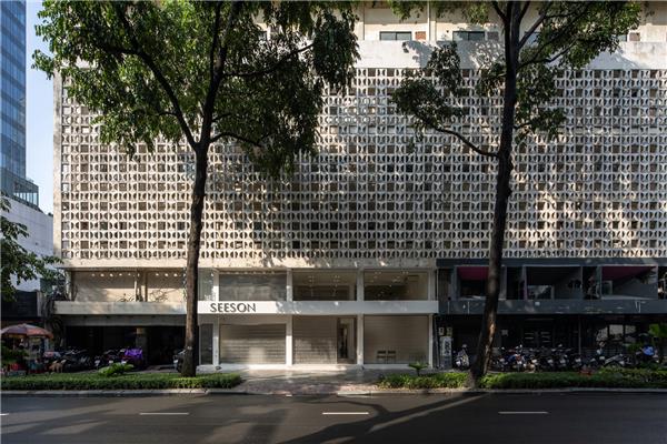 SEESON NKKN 门店 / Nhabe Scholae#老旧建筑改造更新 #城市更新 #小型商业建筑设计 