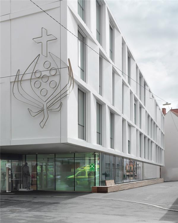 St. John of God 医院 / Dietger Wissounig Architekten_3804391