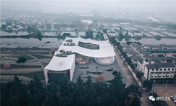 大闸蟹洗澡的地方:阳澄湖旅游集散中心概念设计 / iRULER_3810089