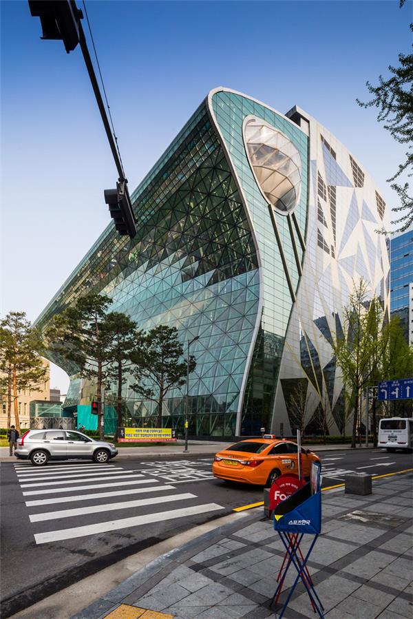 韩国首尔新市政厅 / IARC Architects