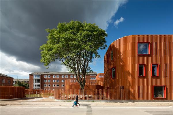 Forfatterhuset 幼儿园 / Cobe