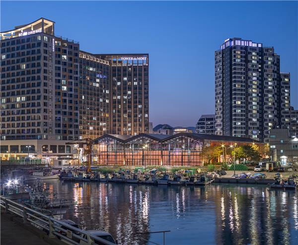 Millac滨海市场 / LJL Architects 、2K1 Architecture#商业建筑设计案例 #商业设施 #市场建筑设计案例 