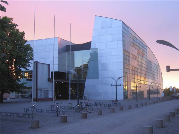 奇亚斯玛当代艺术博物馆 / Steven Holl Architects#文化建筑设计案例 #美术馆建筑设计案例 #博物馆建筑设计案例 