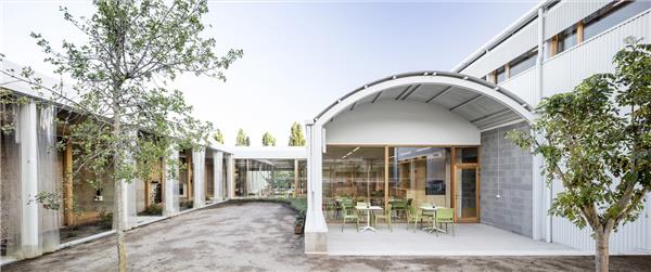 西班牙精神康复中心 / Comas-Pont arquitectos#医疗建筑设计案例 #保健中心 #医疗康养建筑设计案例 
