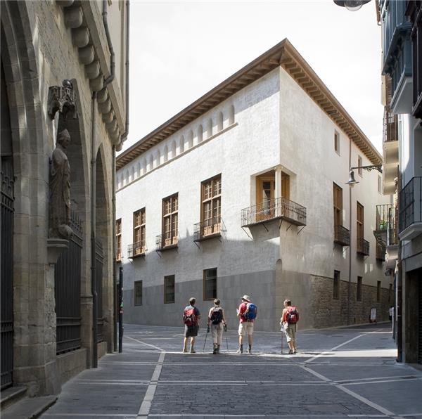 西班牙旧建筑改造 Casa del Condestable_412679
