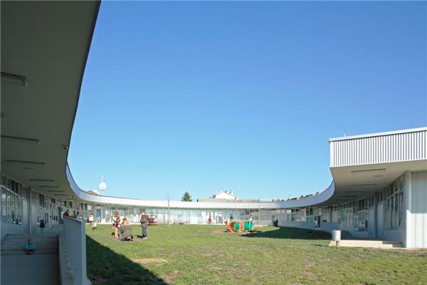 Segrt Hlapic幼儿园-建筑设计_415125