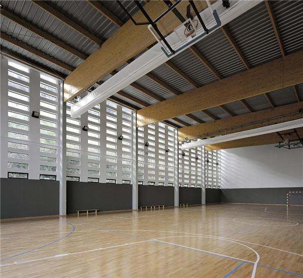 拉佩尼亚综合体育馆-建筑设计_417469
