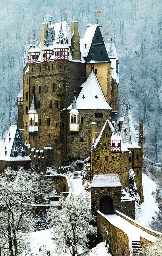 Castle Burg Eltz_419384