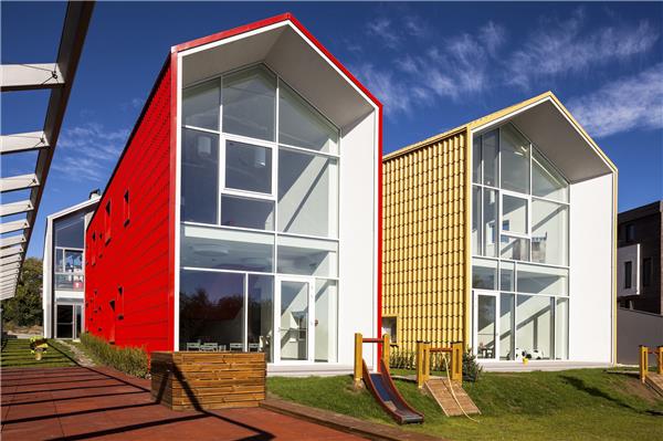 Kindergarten KITA / Conveyer