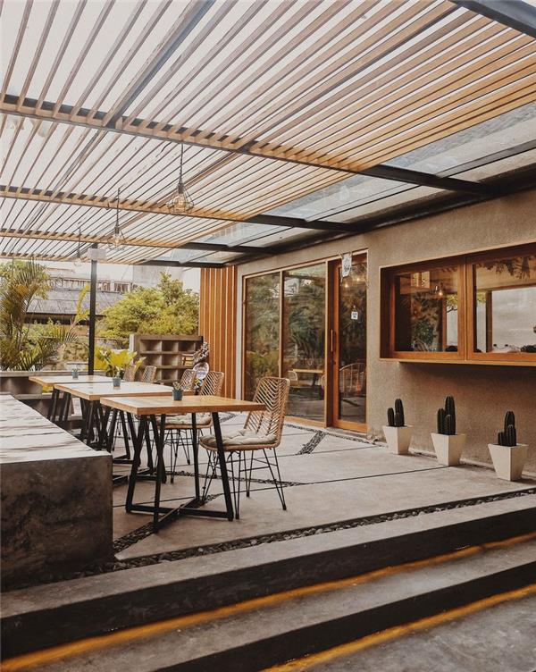 Canvas Café Bali / Studio Tropis#(韩国咖啡馆)#(韩国咖啡屋)#(酒吧)#(咖啡厅)#(咖啡厅建筑设计)#(田园咖啡厅)#(主题餐厅装修风格图片)#(主题咖啡厅)#(工业风格咖啡厅)#(韩国咖啡厅)#(咖啡厅设计案例)#(咖啡厅室内装修设计)#(咖啡厅效果图)#(咖啡厅装修设计)#(特色餐厅装修图片)