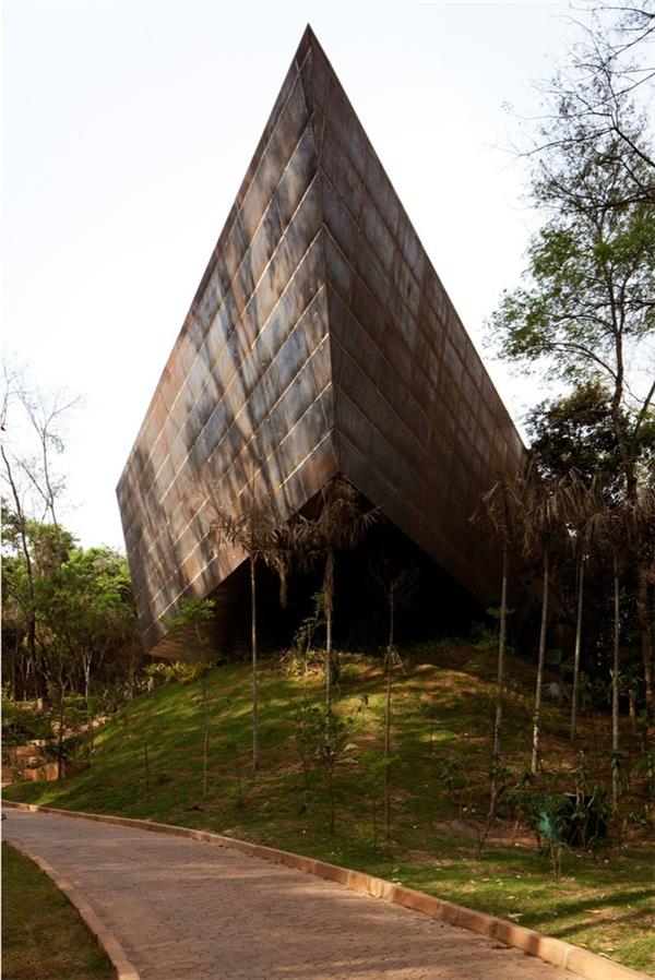 Miguel Rio Branco Gallery / Arquitetos Associados-建筑设计_421798