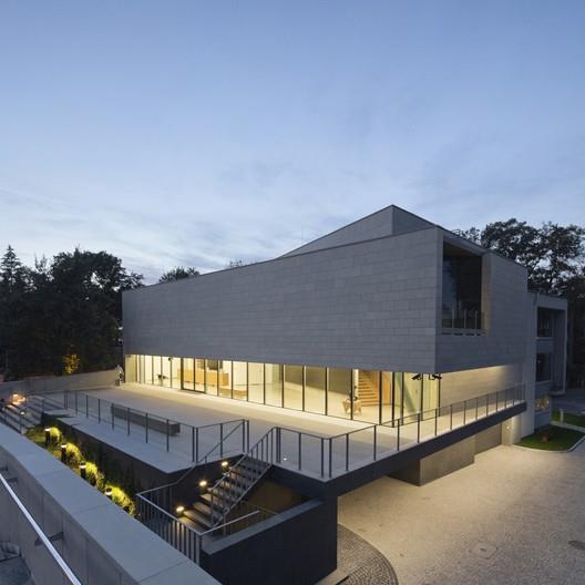 欧洲-远东画廊#(BranchStudioArchitects)#(LEFTArchitects)#(公共建筑)#(美术)#(美术馆)#(人文建筑)#(小型建筑)#(艺术馆)#(画廊)#(建筑)#(扩建)#(美术馆建筑)#(人文)#(设计)#(文化建筑)#(小型)#(展览馆)#(展示馆)
