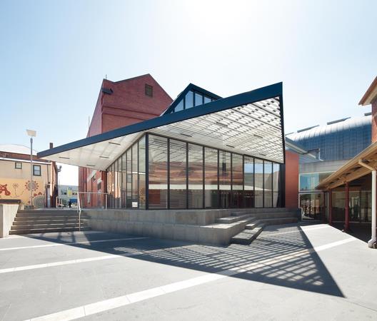 艺术画廊 / Searle x Waldron Architecture