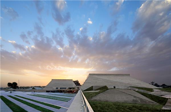 昭君博物院#(Airaudo)#(AllmannSattlerWappnerArchitekten)#(ArquitetosAssociados)#(ARUP)#(Atelier11)#(Ateliers234)#(AteliersOSarchitectes)#(AtelierZ)#(BakpakArchitects)#(BAU)#(BernardTschumi)#(BIAD)#(BritishMuseum)#(CADI)#(CorpusMuseum)#(CukrowiczNachbaurArchitekte)#(DCAD)#(DIALOG)#(diederendirrix)#(DiegoGuayasamin)#(DoojinHwangArchitects)#(DUTStudio)#(EduardoSoutodeMoura)#(Ennead建筑事务所)#(Freelon集团建筑师)#(GimenezRita)#(gmpArchitekten)#(GuillermoVazquezConsuegra)#(GustavoPennaArquitetoeAssociados)#(GuvencOzel)#(HansScharoun)#(HeatherwickStudio)#(HeintzKehrarchitectes)#(HerzogdeMeuron)#(HGAArchitectsandEngineers)#(HironoriMatsubara)#(hpa何设计)#(LahdelmaMahlamaki)#(LeConteNoirot)#(LMNArchitects)#(LouisKahnKimbellArtMuseum-FortWorth)#(MarmonMok)#(MauricioRocha)#(MeinhardvonGerkan)#(NEXTarchitects)#(NizioDesignInternational事务所)#(NoDESIGN無料艺术设计事务所)#(OMA)#(Penda槃达中国)#(PerkinsWill)#(PESArchitects)#(prestonscottcohen)#(SANAA)#(SempleBrownDesign)#(SerieArchitects)#(SparanoMooneyArchitecture)#(spatialpractice)#(StevenHollArchitects)#(StudioArchitektoniczneKwadrat)#(SutherlandHusseyHarris)#(taller9sarquitectes)#(VazquezConsuegra)#(VernerJohnson)#(YankoApostolovArchitects)#(ZahaHadidArchitects)#(奥雷舍人事务所)#(柏涛建筑)#(本土设计研究中心)#(滨海建筑)#(博物馆)#(博物馆景观)#(博物馆设计)#(大舍建筑)#(档案馆)#(都市实践)#(镀锌钢板)#(法国AS建筑工作室)#(仿生建筑)#(福斯特建筑事务所)#(改造)#(感觉)#(钢金属外墙建筑设计案例)#(工厂)#(工业博物馆)#(公共建筑)#(公共图书馆)#(公共文化艺术中心)#(观演类建筑)#(观影类建筑)#(国家博物馆)#(国家历史博物馆)#(国外博物馆)#(海边建筑)#(海洋馆)#(海洋主题博物馆)#(汉唐)#(汉行建筑)#(赫尔佐格德梅隆)#(红色教育)#(华建集团华东建筑设计研究总院)#(基础文化设施)#(建筑设计)#(建筑营设计工作室)#(剧场设计概念)#(考古博物馆)#(科技博物馆)#(蓝天组建筑事务所)#(蓝天组事务所)#(老旧建筑改造更新)#(历史博物馆)#(麟和设计L)#(鲁道夫斯坦纳)#(旅游)#(履露斋建筑事务所)#(美术)#(美术博物馆)#(美术馆)#(美术馆立面)#(南京)#(帕特里克舒马赫)#(器空间建筑工作室)#(庆应义塾大学SFCHironoriMatsubara实验室)#(曲线)#(人文建筑)#(三峡)#(山地博物馆)#(上海创盟国际建筑设计)#(上海都设营造建筑设计事务所有限公司)#(上海天华建筑设计有限公司)#(视觉)#(素朴建筑工作室)#(天文博物馆)#(图书馆)#(图书馆案例分析)#(图书馆大厅)#(图书馆建筑)#(图书馆建筑设计案例)#(图书馆平面图)#(图书馆设计)#(未建筑设计研究所)#(文化)#(文化活动中心)#(文化社区)#(文化艺术博物馆)#(文化中心案例)#(文化中心设计案例)#(厦门合立道工程设计集团股份有限公司)#(小型建筑)#(休闲)#(艺术)#(艺术博物馆)#(艺术馆)#(艺术活动中心)#(艺术廊)#(艺术文化街区)#(艺术中心)#(异型建筑)#(槇综合计画事务所)#(中衡设计集团股份有限公司)#(筑境设计)#(筑土国际)#(自然历史博物馆)#(AAVP)#(AdamRichardsArchitects)#(ALAArchitects)#(AlliedWorksArchitecture)#(asARCHITECTURESTUDIO)#(Asociados)#(BernardTschumiArchitects)#(BIG)#(BLUE建筑设计事务所)#(BrochetLajusPueyo)#(Caballero)#(CartaAssocies)#(ChartierDalix)#(ChristGantenbein)#(CoopHimmelblau)#(DeklevaGregoricArhitekti)#(DesignGroup)#(DierendonckblanckeArchitecten)#(DLAtelier)#(DSD)#(ECADI)#(EncoreHeureux)#(EskewDumezRipple)#(FosterPartners)#(GabrielaCarrillo)#(gad)#(GLA)#(Grimshaw)#(GwathmeySiegelAssociatesArchitects)#(HenningLarsenArchitects)#(IrlenbuschvonHantelmannArchitekten)#(JKMM)#(JSa)#(JStudio)#(JUNGLIM建筑)#(KuryowiczAssociates)#(LARGEArchitecture)#(Llonch)#(MakiandAssociates)#(MaxDudler)#(meierassociesarchitectes)#(MichaelGravesAssociates)#(ModaamArchitects)#(NietoSobejanoArquitectos)#(PeiCobbFreedPartners)#(penda)#(RamonFernandezAlonso)#(Richard)#(RichardMeierPartners)#(RMDMArchitectes)#(RSAA)#(SchoellerArchitectes)#(SolangeFabiao)#(SRGPartnership)#(StudioBargone)#(StudioMarcoVermeulen)#(TeepleArchitects)#(TheGallo-Romanmuseum)#(TomoonArchitects)#(ZhenggongFeng)#(阿科米星建筑设计事务所)#(办公)#(北京华清安地建筑设计有限公司)#(北京元道同和建筑设计咨询有限公司)#(博物馆建筑设计)#(博物馆景观设计)#(博物馆展览)#(博物馆展示设计)#(博物院)#(沉浸)#(触觉)#(创意)#(大料建筑)#(大元建筑工厂)#(单体建筑)#(感官)#(钢金属外立面建筑设计)#(歌剧院)#(阁楼翻新)#(工作室)#(哈尔滨工业大学建筑设计研究院)#(海洋中心)#(汉唐风格)#(画廊)#(建筑)#(建筑改造)#(介景设计)#(剧院)#(恐龙博物馆)#(历史文化博物馆)#(临海建筑)#(临水建筑)#(罗伯特兰登)#(洛阳)#(美杜莎集团)#(美术馆建筑)#(美术馆装置)#(全球)#(人文)#(人文艺术)#(萨菲特加亚贝奇罗格卢)#(山地建筑)#(商业建筑设计)#(商业街)#(上海)#(上海秉仁建筑师事务所)#(上海杜兹建筑设计有限公司)#(设计)#(社区服务)#(深圳华森建筑与工程设计顾问有限公司)#(生态博物馆)#(市政厅)#(水边建筑)#(四川省建筑设计研究院)#(天文馆)#(图书馆8000平方米)#(图书馆案例)#(图书馆建筑设计)#(图书馆平面)#(图书馆平面设计)#(图书馆室内设计)#(文化博物馆)#(文化建筑)#(文化建筑效果图)#(文化交流中心)#(文化中心)#(文化主题博物馆)#(五感)#(现代图书馆立面)#(香港汇创国际建筑设计)#(销售处)#(小型)#(小型博物馆)#(小型艺术馆)#(新疆玉点建筑设计研究院有限公司)#(艺术阁楼)#(艺术空间)#(艺术展馆)#(意大利)#(影剧院)#(阅读)#(扎哈哈迪德)#(扎哈哈迪德建筑事务所)#(展馆)#(展览馆)#(展示馆)#(展示设计博物馆)#(展示设计人文)#(浙江美术馆)#(浙江省建筑设计研究院)#(中南建筑设计院股份有限公司)#(中小型博物馆)#(重建)#(朱锫建筑设计事务所)#(自然科学博物馆)#(综合)