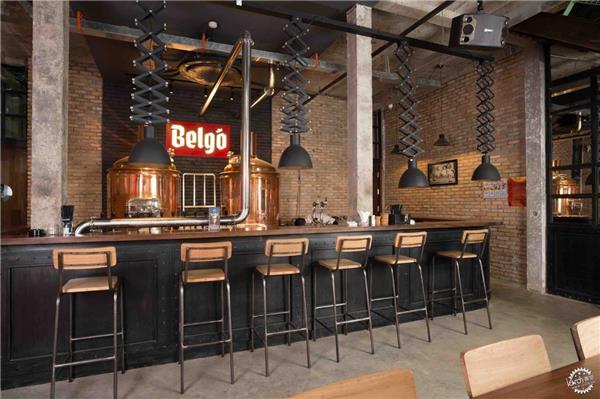 我们拆解了越南的一家啤酒吧，告诉你如何设计出顾客喜欢的工业风格#酒吧 