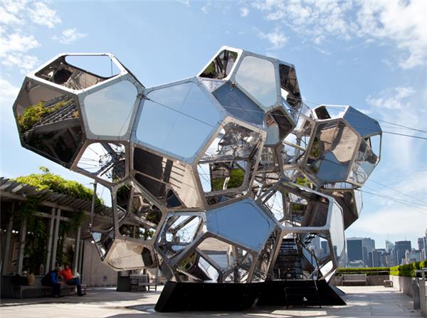艺术装置 – 云城市 / Tomás Saraceno