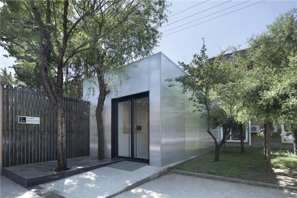 北京颖画廊#(BLUE建筑设计事务所)#(MIADesignStudio)#(北京颖画廊)#(第一实践建筑设计)#(画廊)#(画廊改造)#(建筑)#(景观节点)#(商业零售中心)#(上海创盟国际建筑设计有限公司)#(上海香格纳画廊)#(设计)#(世界小型建筑设计)#(文化建筑)#(小型)#(一树)#(优秀建筑设计案例)#(余留地)#(展览馆)#(展览馆墙体)#(LUKSTUDIO芝作室)#(城市更新)#(改造)#(公共建筑)#(会展设计)#(建筑改造更新)#(美术)#(美术馆)#(美术馆立面)#(人文建筑)#(上海大田秀则画廊)#(上海二回画廊)#(微更新)#(文化建筑设计)#(文化展示交流空间)#(文化展厅)#(小型建筑)#(艺术廊)#(展馆墙体)#(展会)#(展览空间)#(展览类建筑设计)