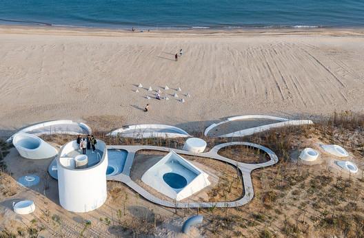 UCCA沙丘艺术画廊/OPEN Architecture#(BranchStudioArchitects)#(LEFTArchitects)#(公共建筑)#(美术)#(美术馆)#(人文建筑)#(小型建筑)#(艺术馆)#(画廊)#(建筑)#(扩建)#(美术馆建筑)#(人文)#(设计)#(文化建筑)#(小型)#(展览馆)#(展示馆)