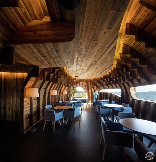 Cella 酒吧 / FCC Arquitectura + Paulo Lobo-建筑设计_428234