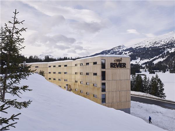 雪山中的预制酒店 Revier-建筑设计_428555