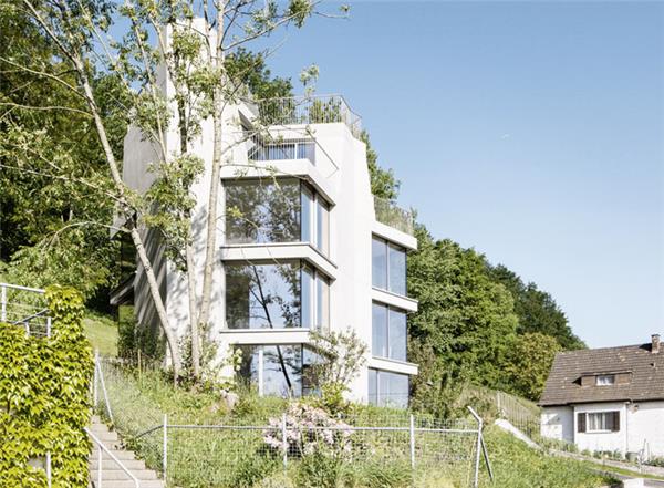 山坡集合住宅，瑞士 / Meier Hug_429400