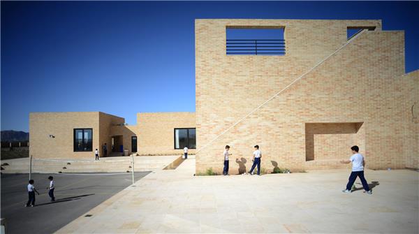 The Noor e Mobin G2 Primery School / FEA Studio#小学 #学校 #FEAStudio 