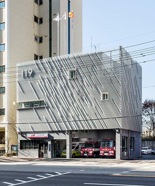 #(neriandhu如恩设计)#(创新住宅)#(低碳建筑)#(店铺)#(多层建筑立面)#(多层立面)#(方块)#(方体量的建筑)#(公建设计)#(光影住宅)#(混凝土)#(建构)#(建筑)#(建筑外观)#(节能设计)#(金属外立面建筑设计)#(居住建筑)#(咖啡厅)#(可持续发展)#(空间)#(空间构成和整和)#(礼堂)#(立面)#(美术馆建筑)#(启发)#(人文)#(三层住宅)#(山地建筑)#(商业建筑立面)#(商业建筑设计)#(设计)#(售楼部)#(售楼处设计)#(售楼中心设计)#(体块)#(文化建筑设计案例)#(小建筑立面)#(小型)#(艺术展廊)#(展览建筑设计案例)#(展示馆)#(展厅)#(住宅立面)#(宗教建筑设计)#(综合)#(白色建筑)#(别墅)#(玻璃砖建筑设计)#(博物馆建筑设计案例)#(穿插)#(低碳规划)#(独立住宅)#(方形建筑)#(公共建筑)#(公建立面)#(公建外形)#(光线)#(光影)#(光影建筑)#(纪念馆建筑设计)#(纪念建筑设计)#(建筑表皮)#(建筑立面)#(建筑设计)#(教堂)#(节能)#(金属外墙建筑设计)#(可持续发展与绿色设计)#(立方体)#(立方体建筑)#(立面灯光)#(临水住宅)#(灵感)#(零售)#(绿色建筑)#(美术)#(美术馆)#(美术科技馆)#(人文建筑)#(商店)#(商业)#(商业立面)#(泰国)#(文化)#(文化建筑设计)#(文化艺术中心)#(西班牙)#(想象)#(销售中心设计)#(小建筑)#(小型公共建筑)#(小型建筑)#(小型建筑立面)#(咬合)#(展览空间)#(住宅)