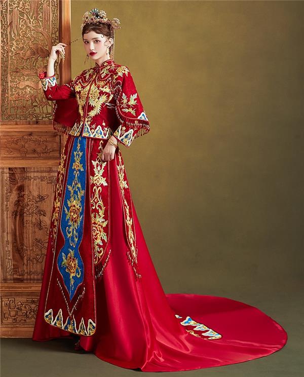 蔡梦琪中式婚纱结婚礼服古装嫁衣凤冠霞帔出阁服秀禾