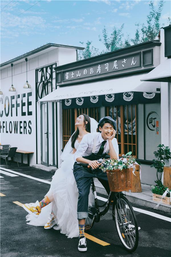 进店送精美礼品