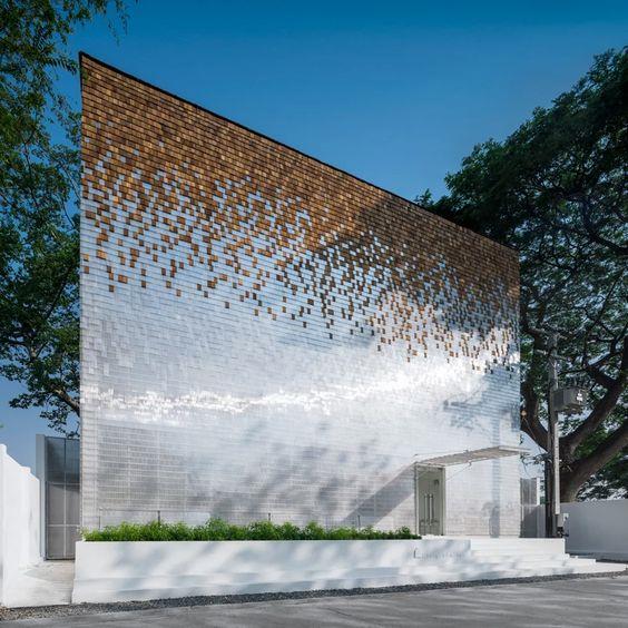 #(冲孔板)#(穿孔板)#(建筑材料)#(建筑材料展示)#(建筑金属)#(金属外立面)#(金属外立面的设计)#(金属外墙)#(金属网格)#(铝板)#(铝单板幕墙)#(穿孔铝板)#(铝幕墙)#(室外墙)