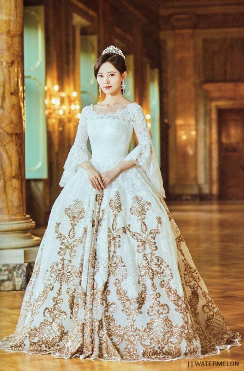 鞠婧祎婚纱造型照片_婚纱摄影图片_651218
