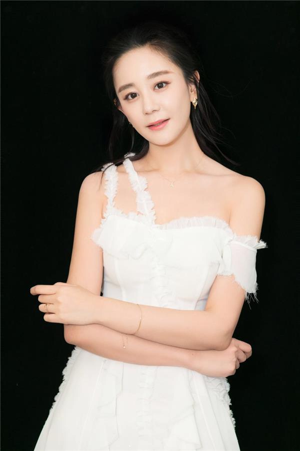 海陆婚纱造型照片_婚纱摄影图片