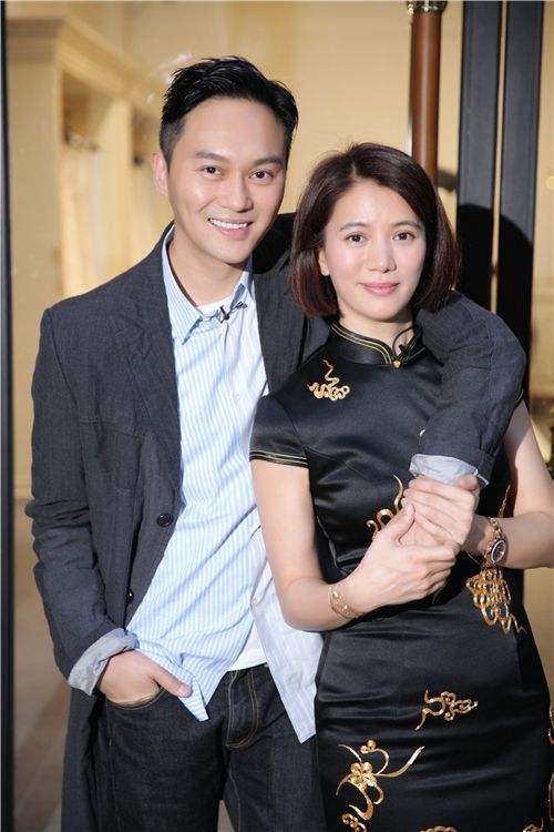 礼服,男明星,男明星西装,男明星婚纱照,男明星礼服,张智霖结婚照图片