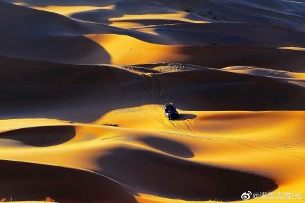 内蒙古自治区阿拉善地区巴丹吉林沙漠旅游景点_701485