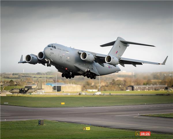 c-17运输机(绰号:"环球霸王iii" globemaster iii)