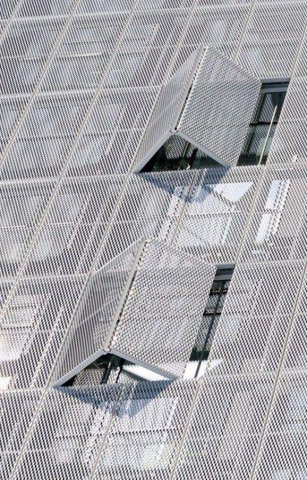 #(冲孔板)#(穿孔板)#(建筑材料)#(建筑材料展示)#(建筑金属)#(金属外立面)#(金属外立面的设计)#(金属外墙)#(金属网格)#(铝板)#(铝单板幕墙)#(穿孔铝板)#(铝幕墙)#(室外墙)