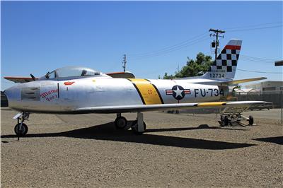 f-86战斗机(绰号"佩刀 sabre#美国第一代喷气式战斗机#美国第一架