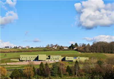 供养老人的住宅和养老院 / Dominique Coulon  Associes