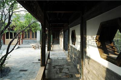 蔡国强四合院改造  / 朱锫建筑设计事务所