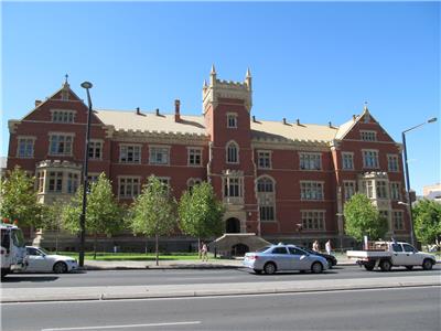 维多利亚时代都铎风格的阿德莱德大学