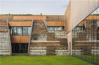 Akademeia中学，波兰 / Medusa Group Architects
