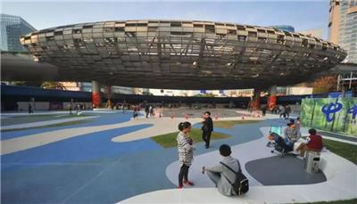 杨浦区五角场下沉式广场透水路面改造